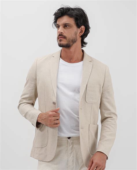 Blazer Masculino: Estilo e Sofisticação .